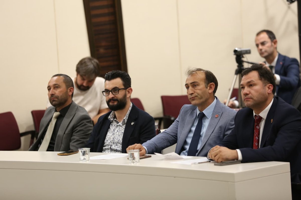 baskan-colakbayrakdar-sporun-ve-sporcunun-her-zaman-yanindayiz