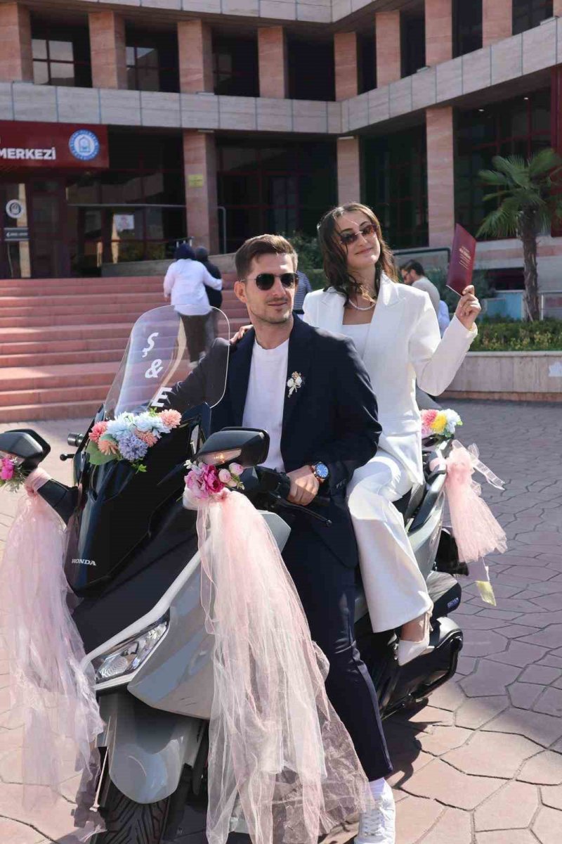 bursada-motosikletli-dugun-konvoyu