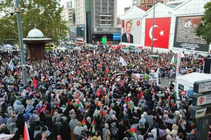 bursalilar-gazze-icin-meydanlara-indi