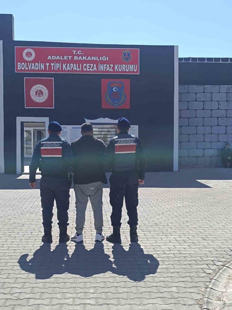 cesitli-suclardan-26-yil-hapis-cezasi-ile-aranan-sahis-yakalandi