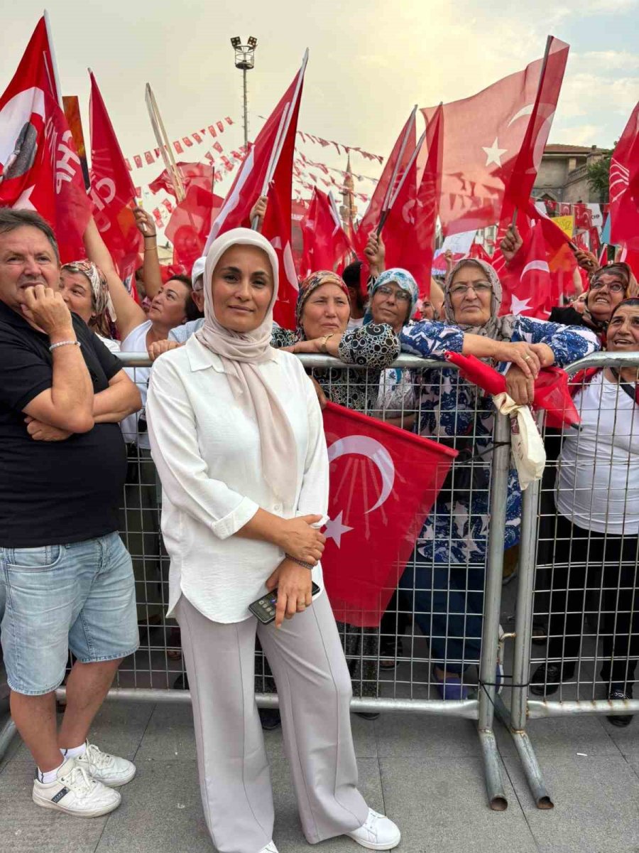 chp-aksu-kadin-kollari-baskani-menzil-cakmak-gorevinden-istifa-etti