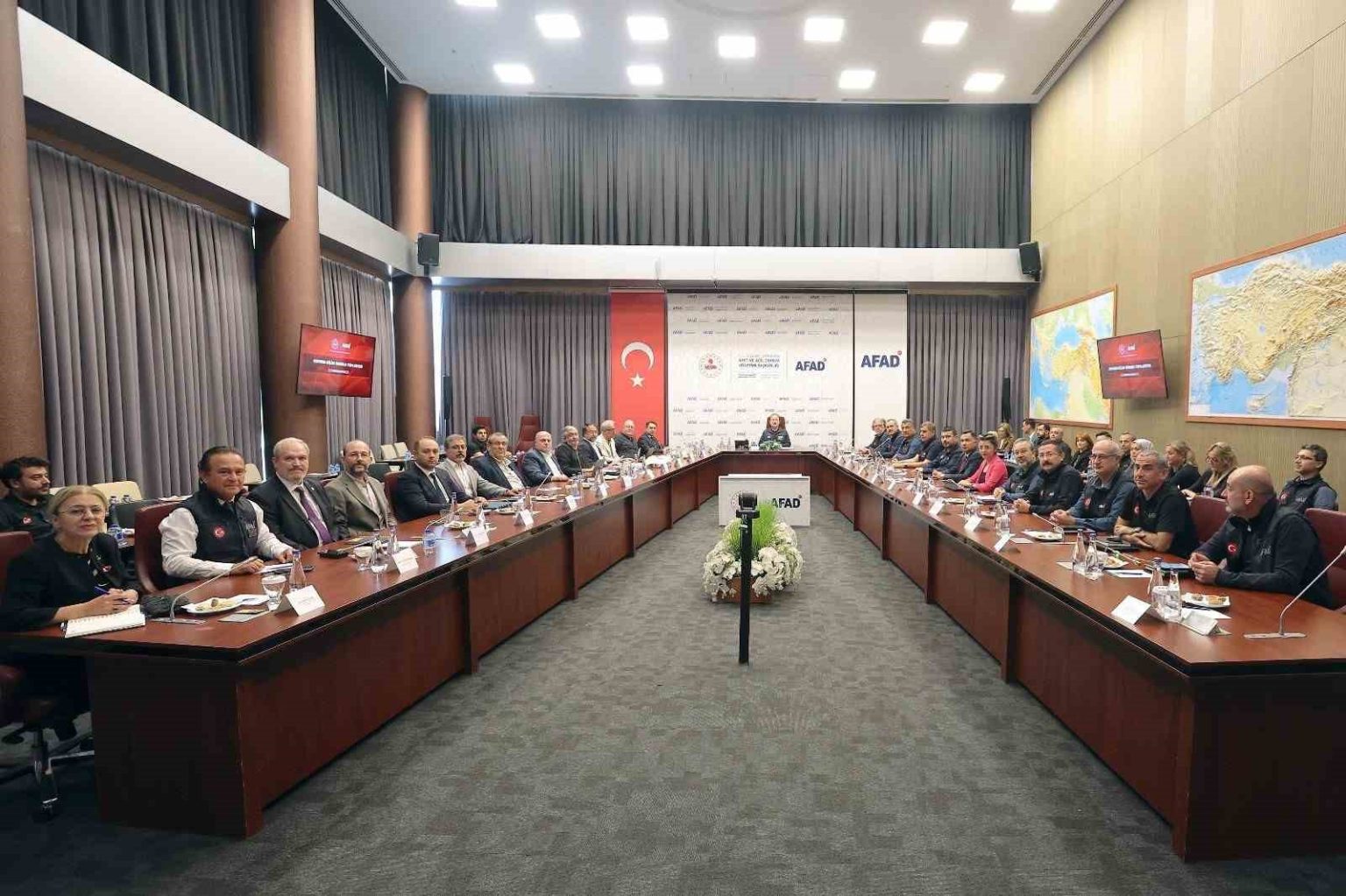 deprem-bilim-kurulu-toplantisi-yapildi