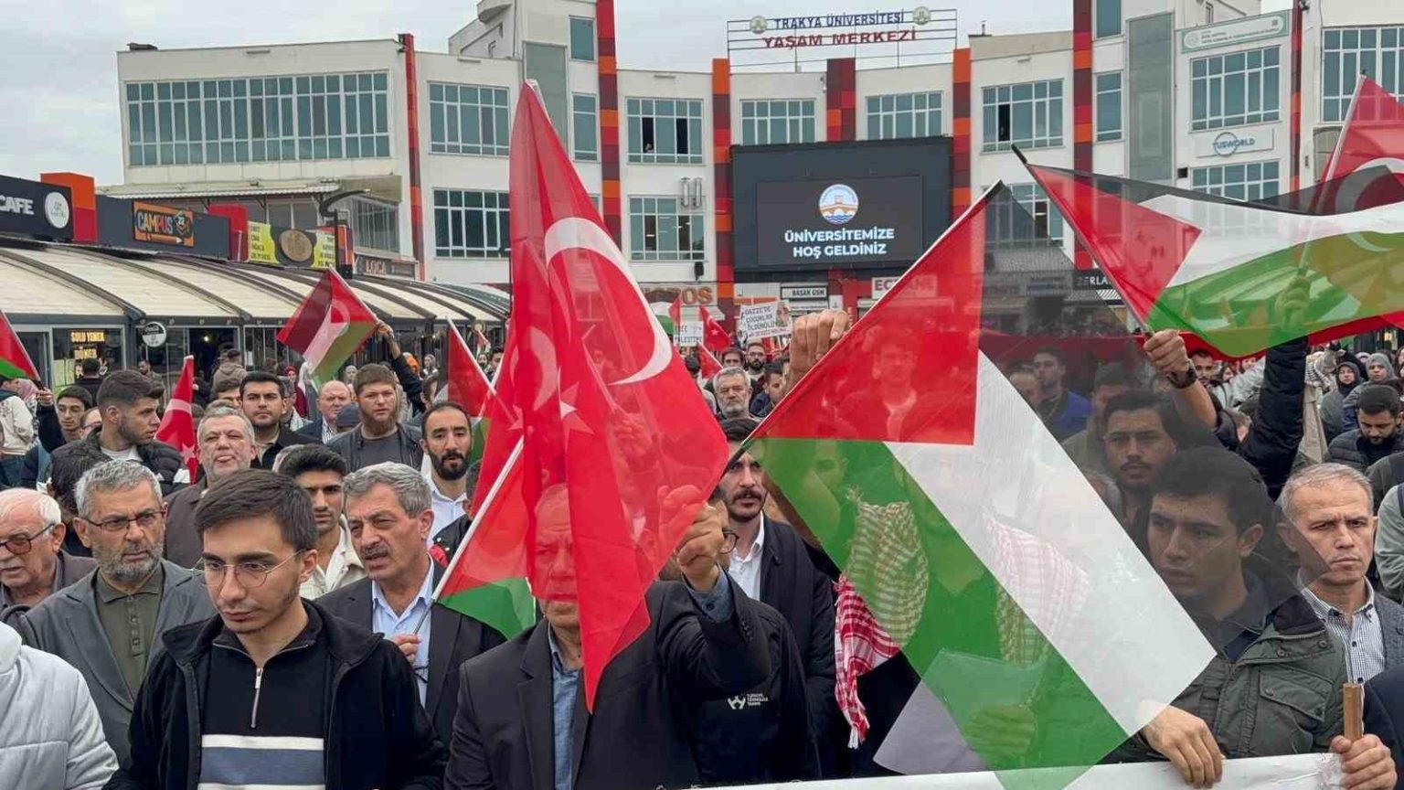 edirnede-universite-ogrencilerinden-filistine-destek-yuruyusu