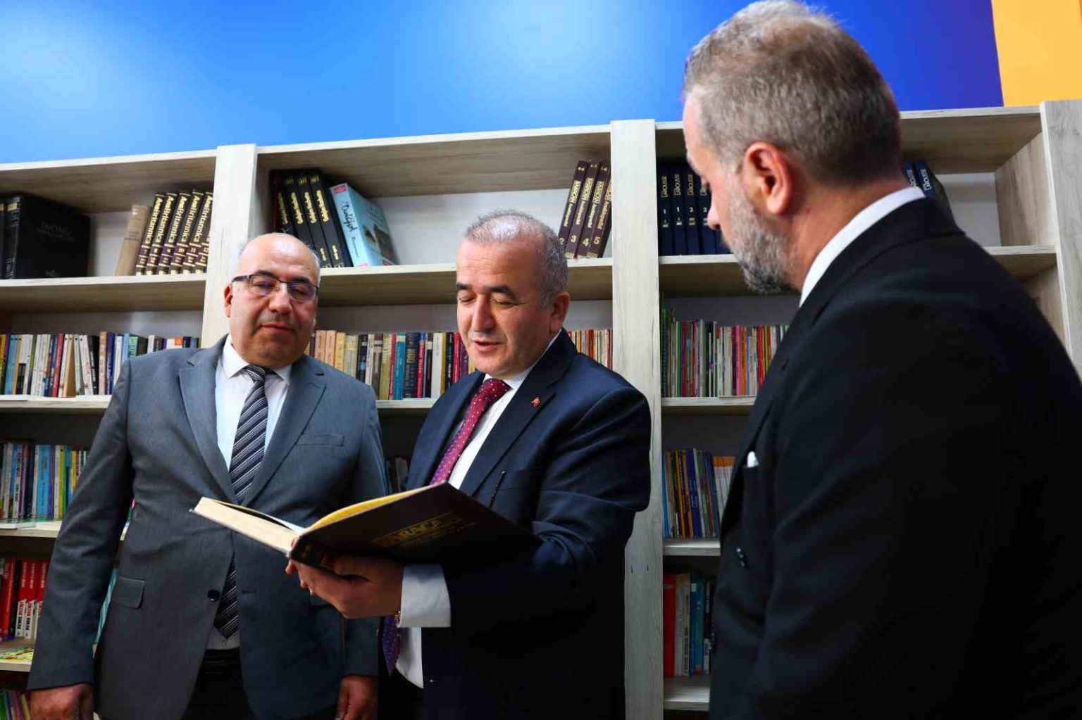 elazig-dumlupinar-ilkokulunda-kutuphane-acildi