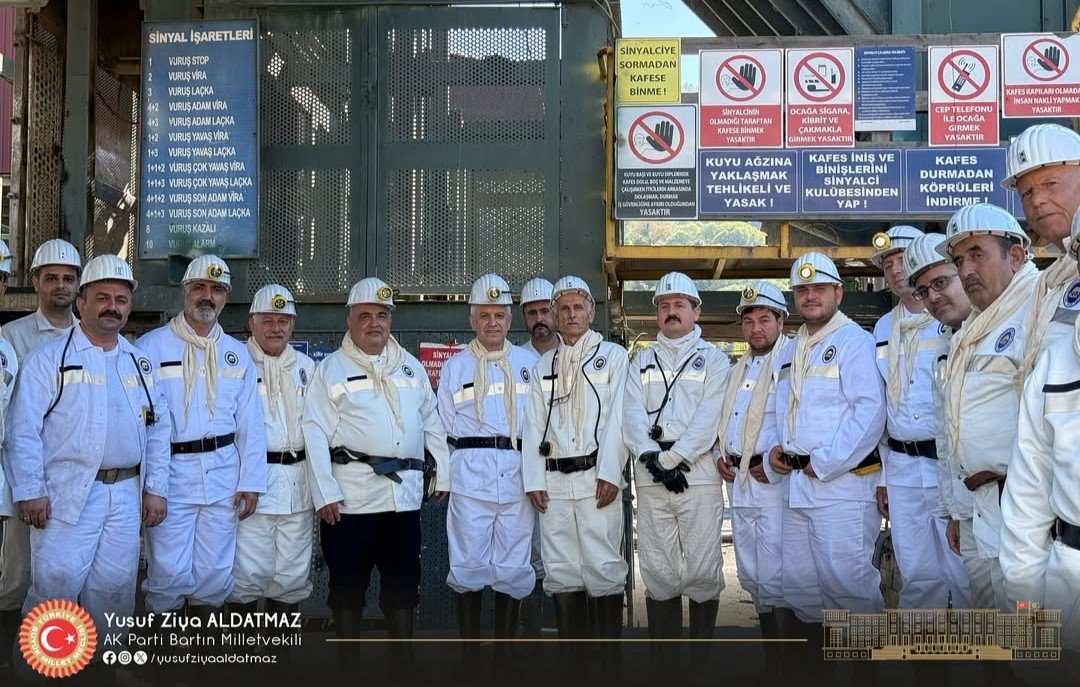 huzurevinde-kalan-emekli-madenciler-yillar-sonra-yeniden-maden-ocagina-indi