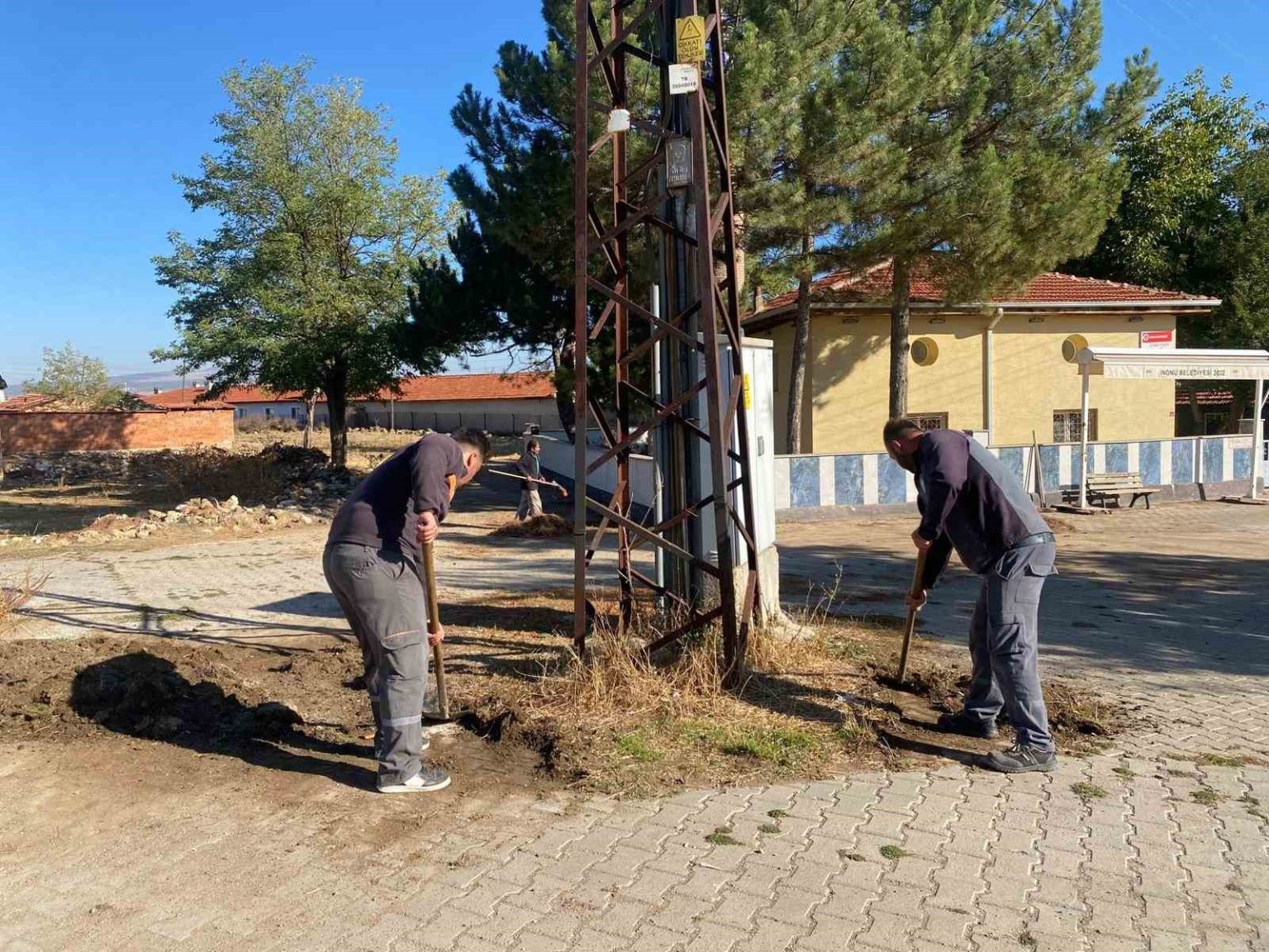 inonu-belediyesi-temizlik-calismalarina-araliksiz-devam-ediyor