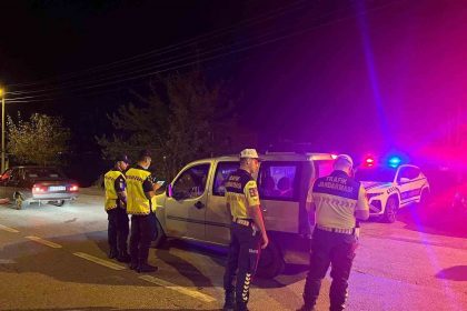 jandarmadan-kalkan-uygulamasi-9-kisi-yakalandi