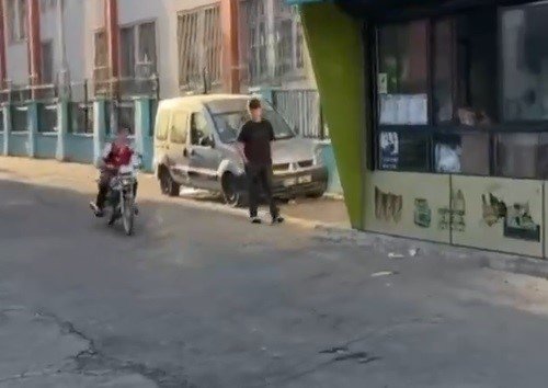 kasksiz-ve-abart-egzozlu-motosiklet-surucusune-ceza