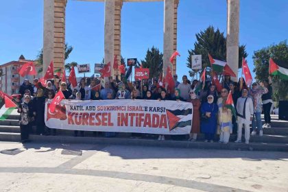 kilisli-kadinlardan-gazzeye-umut-zinciri