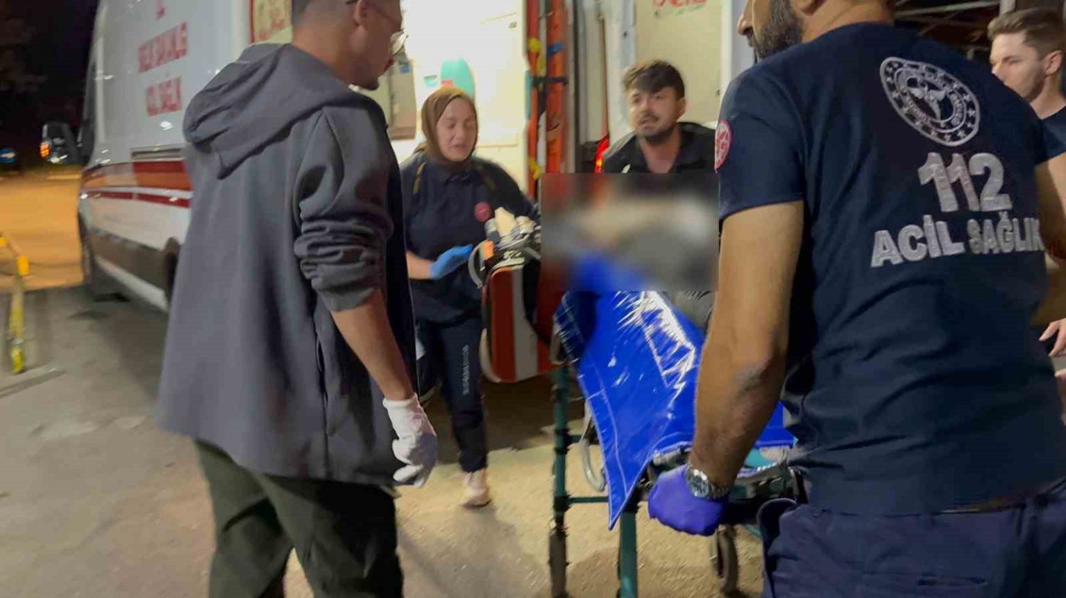 kocasinin-silahli-saldirisina-ugrayan-genc-kadin-agir-yaralandi