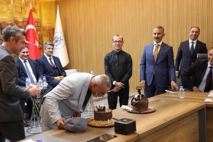 kopru-dizisine-de-konu-olan-erzincanin-gulec-yuzu-tuncaya-validen-dogum-gunu-surprizi