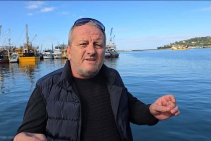 limana-yanasabilmeleri-icin-balikcilardan-150-dolar-isteyen-belediyeye-tepki
