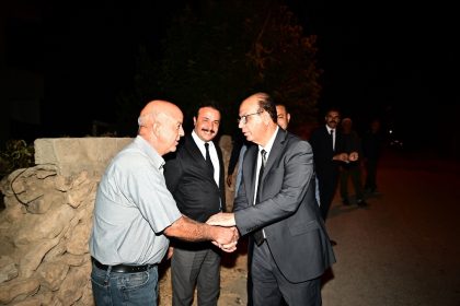 mahalle-mahalle-gezen-baskan-sorunlara-yerinde-cozum-uretiyor