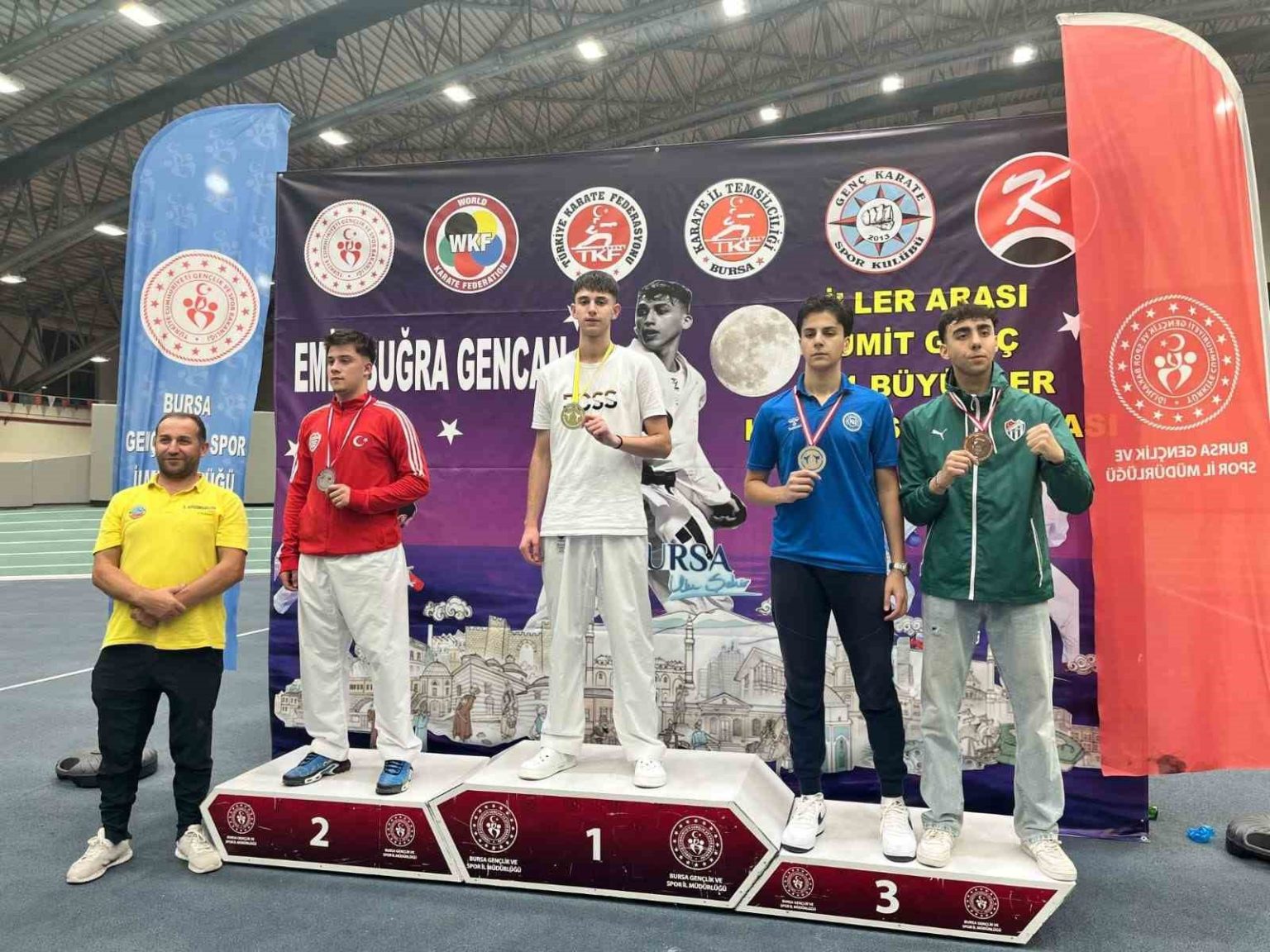 milli-sporcu-bugra-gencan-anisini-turnuva-duzenlendi