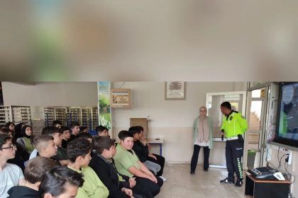 ogrencilere-trafik-guvenligi-egitimi-verildi