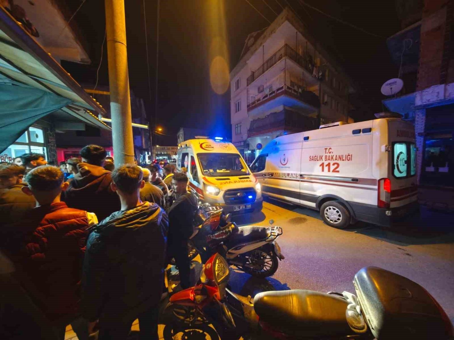 sakaryada-16-yasindaki-cocuklar-arasinda-bicakli-kavga-biri-yogun-bakimda-biri-cezaevinde