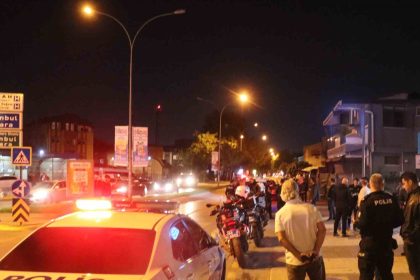 sakaryada-iki-grup-arasindaki-kavga-polisin-mudahalesiyle-son-buldu