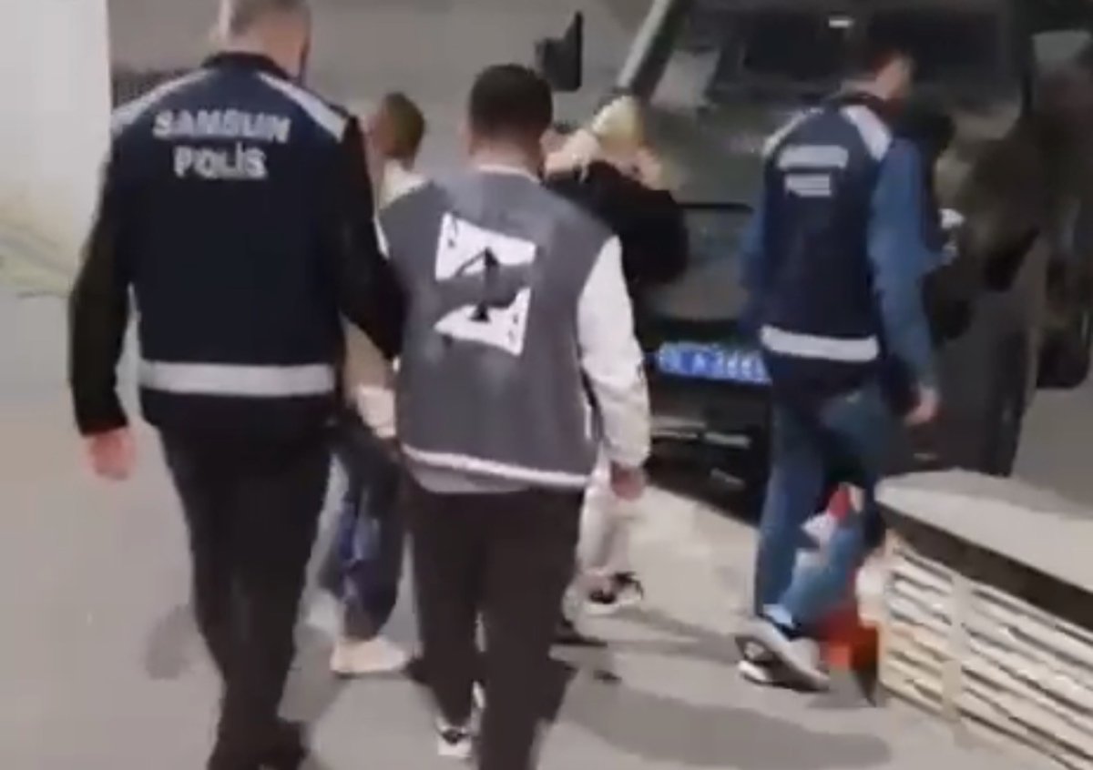 samsunda-masaj-salonuna-fuhus-operasyonu-5-gozalti