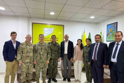 suriye-ozel-temsilcisi-barrack-suriyede-sdgli-mazlum-abdiyi-ziyaret-etti