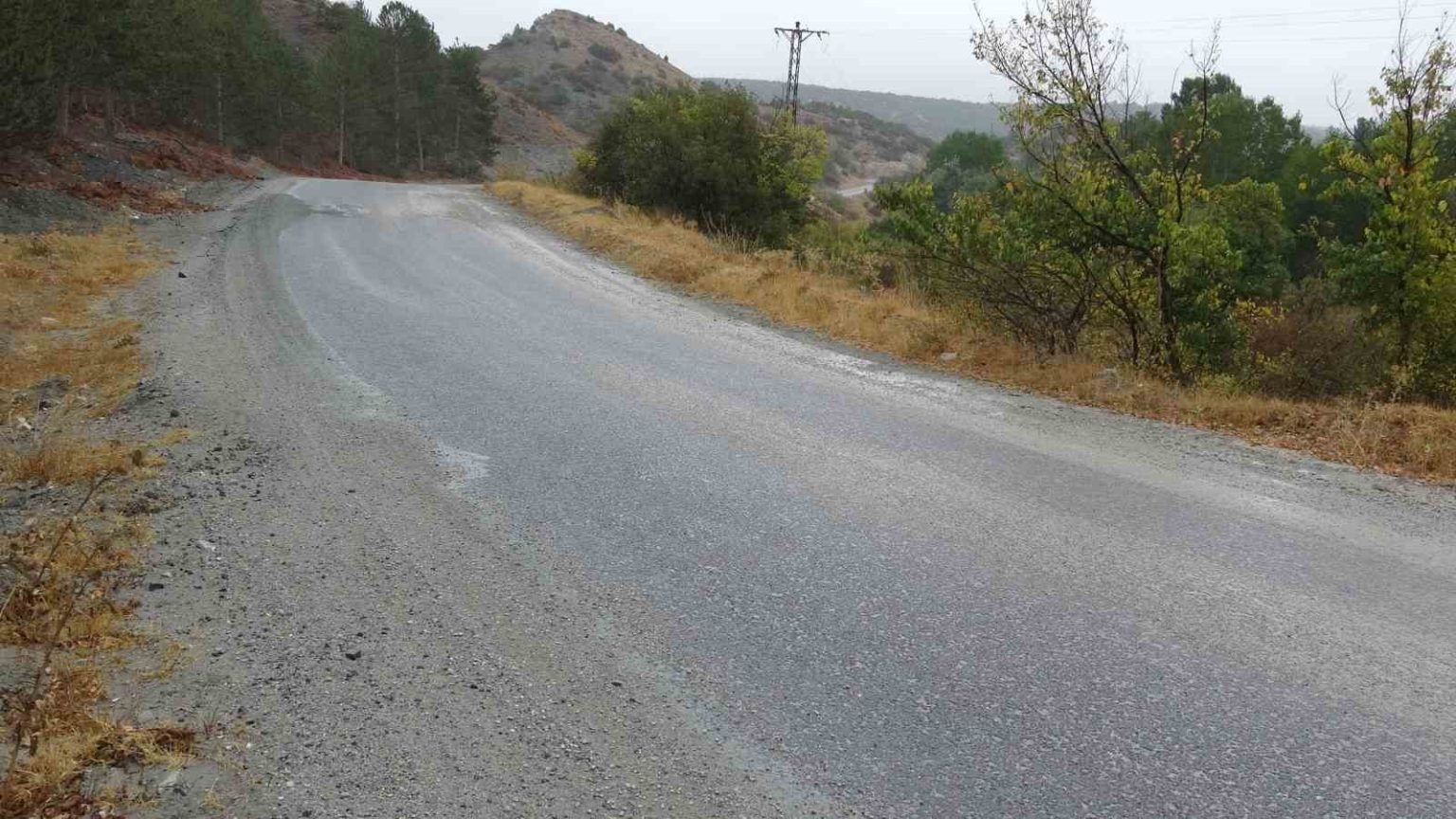 tas-ocagi-tozu-ve-asfaltsiz-yola-vatandaslardan-tepki