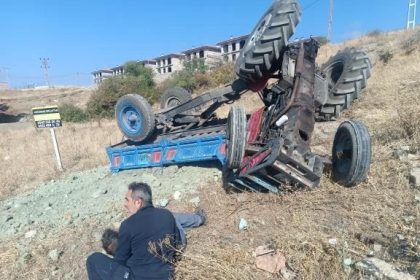 tokatta-traktor-devrildi-2-yarali