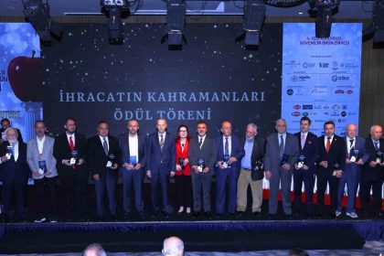 uluslararasi-guvenilir-urun-zirvesinde-e-ihracatin-artirilmasi-adimi-atildi