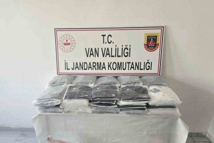 vanda-3-milyon-tl-degerinde-kacak-malzeme-ele-gecirildi