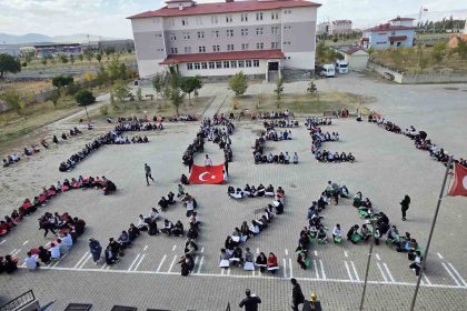 agrida-tum-okullarda-filistin-ve-gazze-temali-etkinlikler-duzenlendi