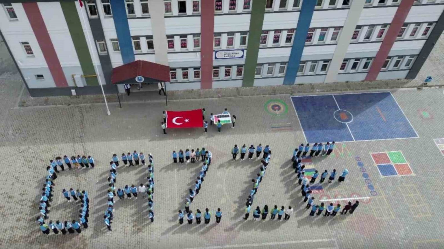 askalede-ortaokul-ogrencilerinden-gazzeye-duygusal-destek