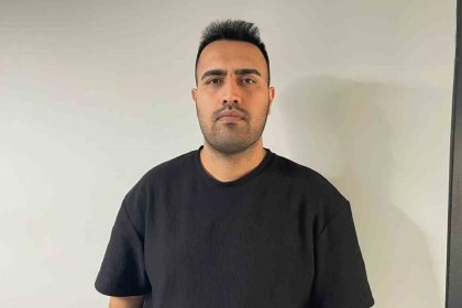 ayni-okulda-okudugu-akrani-tarafindan-demir-sopali-saldiriya-ugrayan-ogrenci-yaralandi