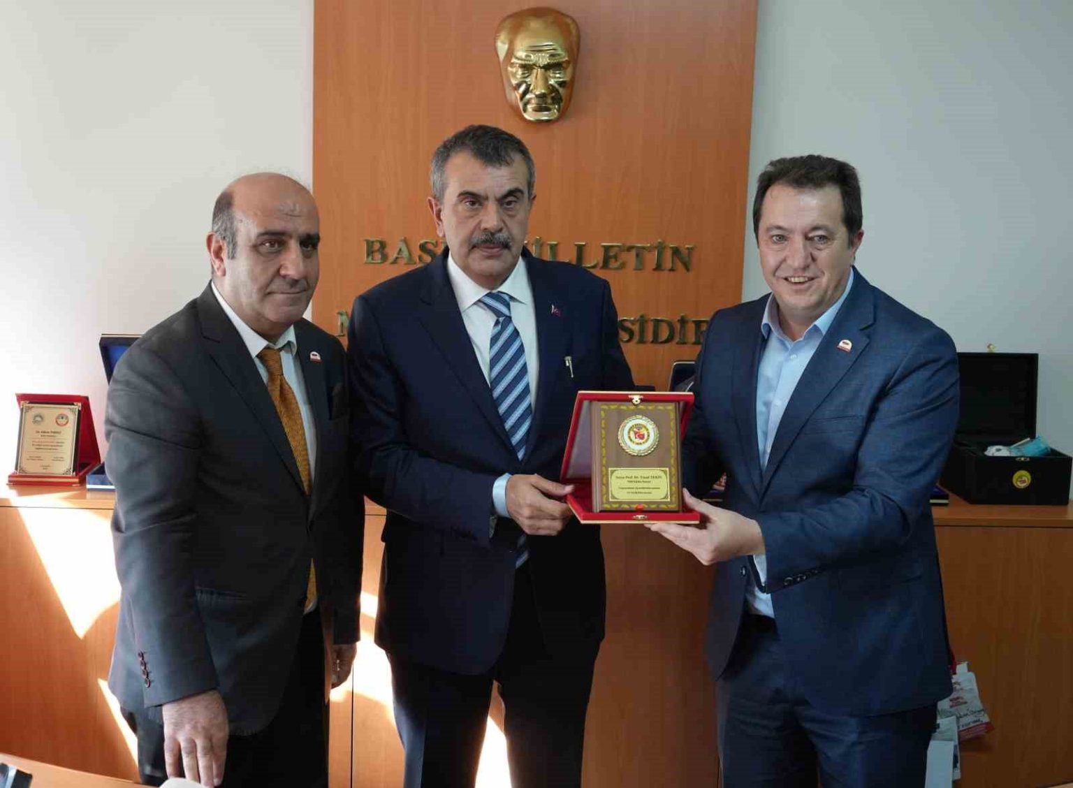 bakan-tekin-dagcde
