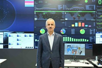 bakan-uraloglundan-5g-yetkilendirme-ihalesi-oncesi-aciklama