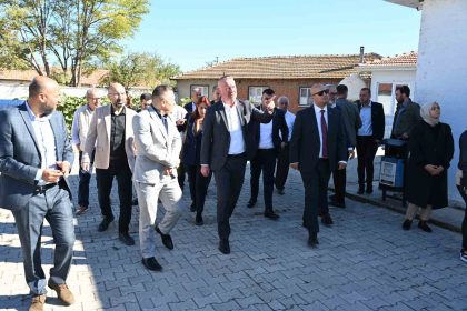 baskan-karabati-masa-basi-belediyeciligi-yapmiyoruz-her-gun-sahadayiz
