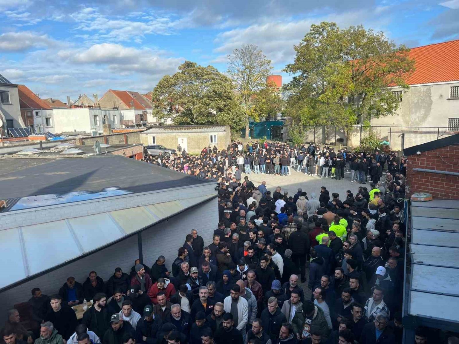 belcikada-kazada-olen-gurbetci-genclerin-cenazeleri-memleketlerine-gonderildi