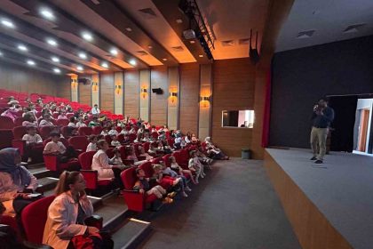 beypazarinda-ilkogretim-ogrencilerine-yonelik-agiz-ve-dis-sagligi-farkindalik-egitimi