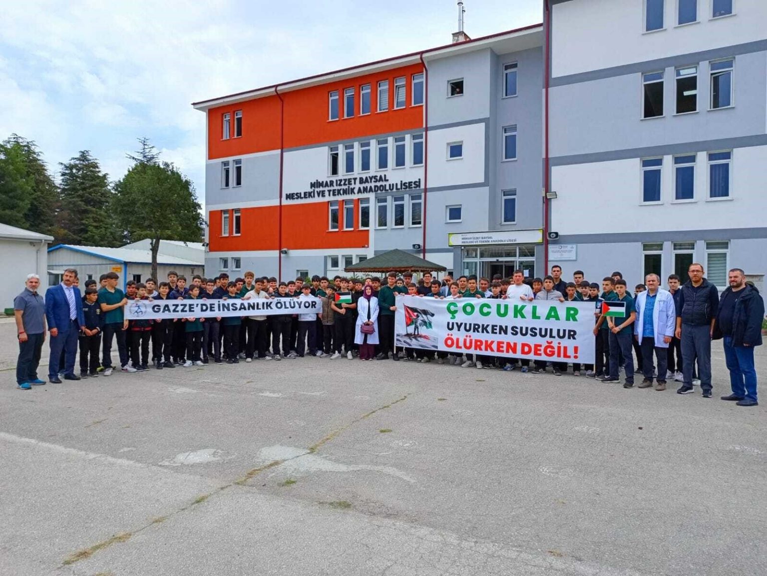 boluda-lise-ogrencilerinden-filistine-destek