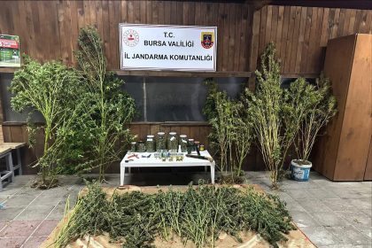 bursada-9-kilo-400-gram-esrar-ele-gecirildi