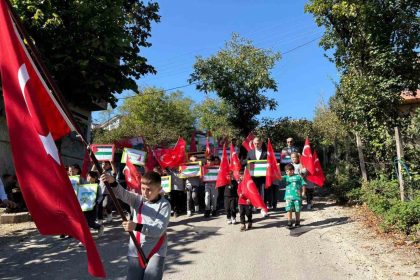 catalpinarda-minik-yureklerden-filistine-baris-cagrisi