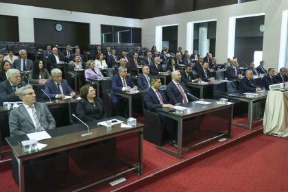 chp-aydin-meclis-grubundan-ozgur-ozele-ziyaret