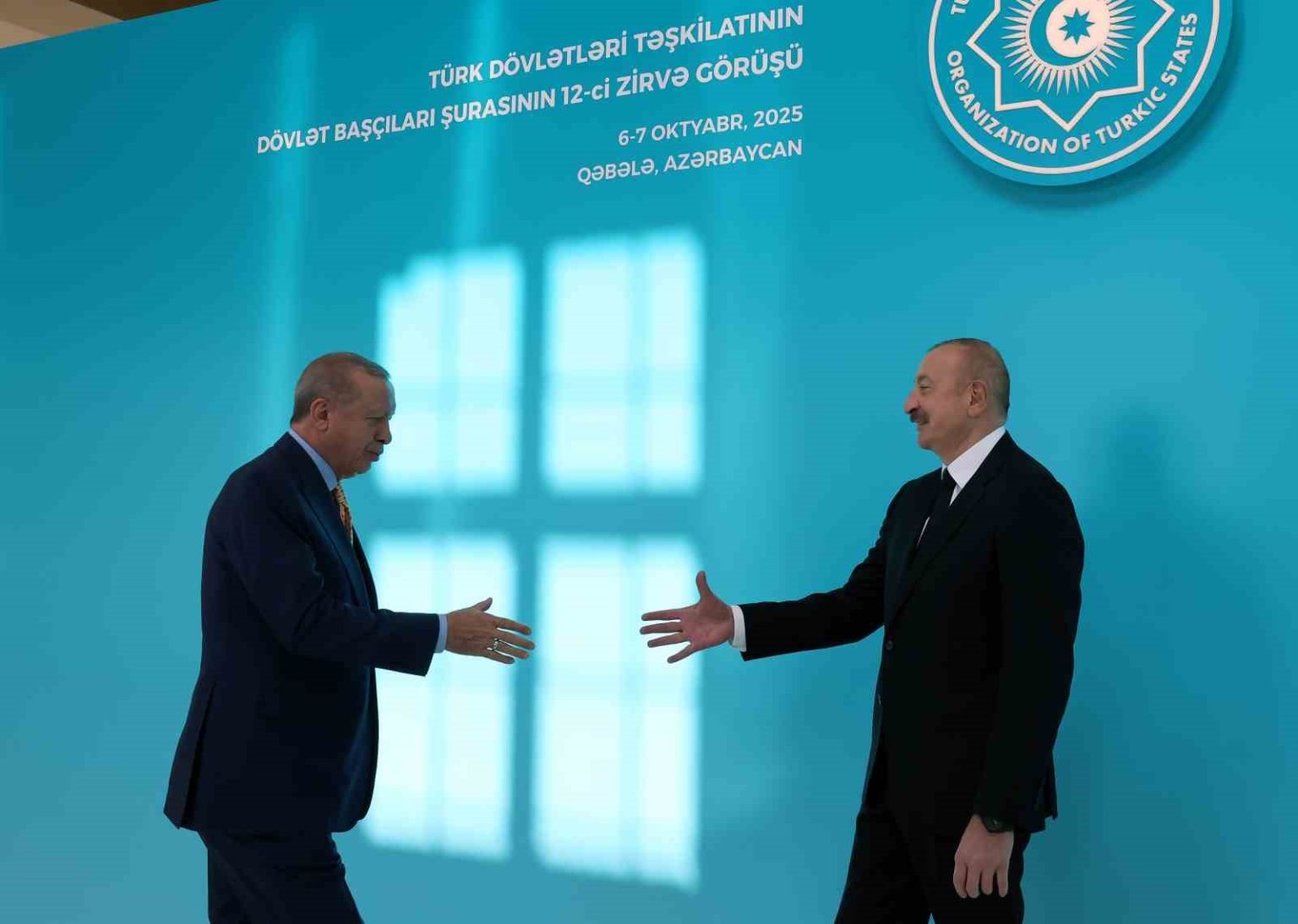 cumhurbaskani-erdogani-tdt-12-zirvesinde-aliyev-karsiladi