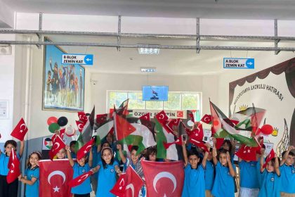 diyarbakirda-ilkokul-ogrencilerinden-filistine-destek