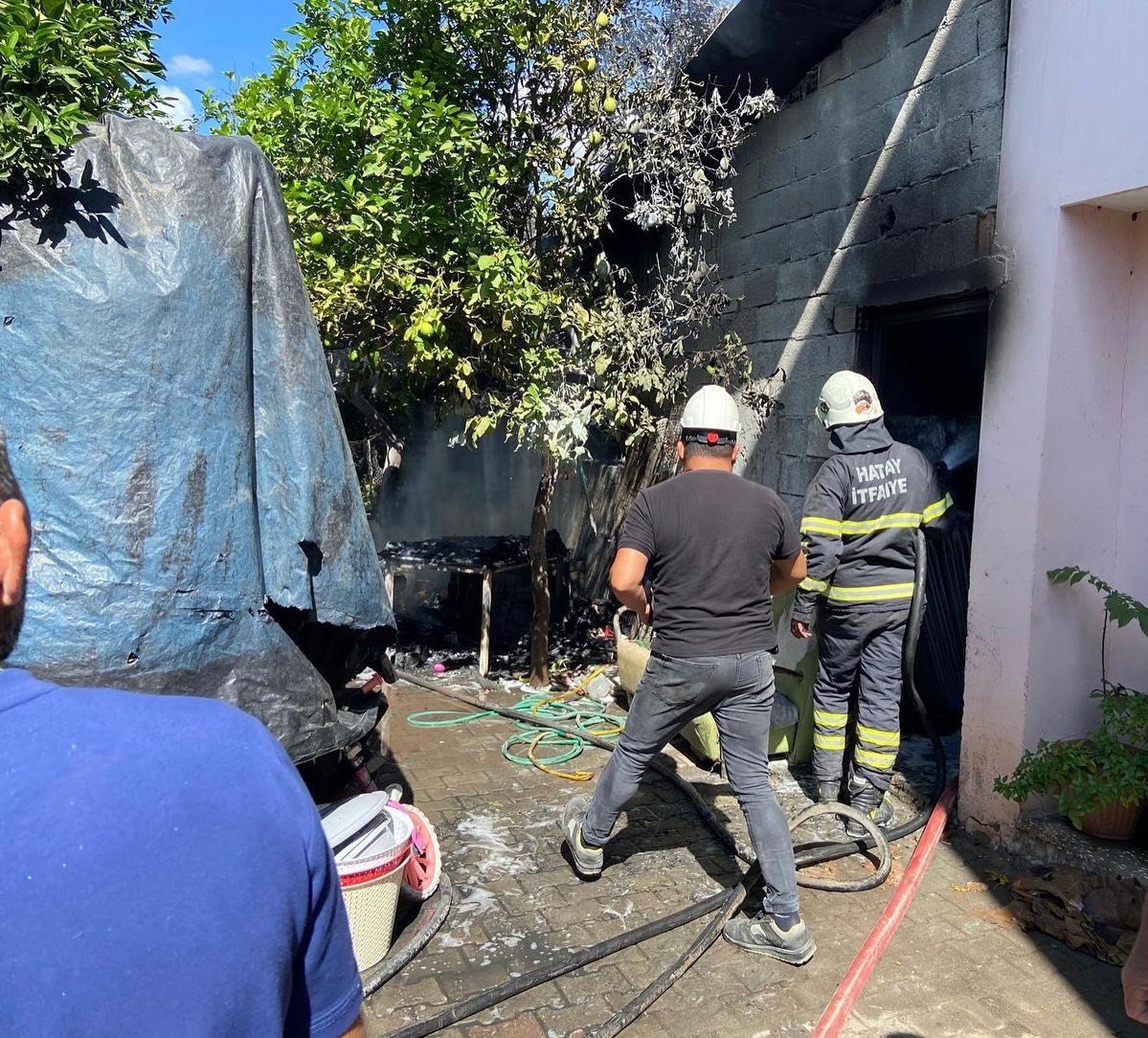 dortyolda-zuccaciye-deposu-yandi