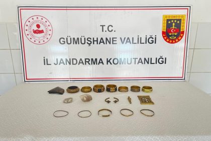 gumushanede-tarihi-eser-operasyonunda-cok-sayida-obje-ele-gecirildi