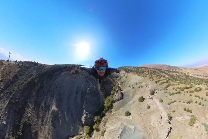 irlandali-sporcunun-2000-metreden-wingsuit-atlayisi-nefes-kesti