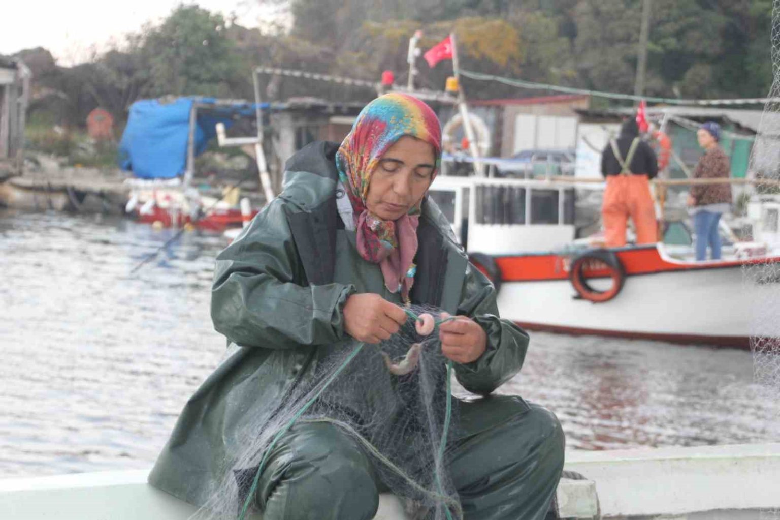 karadenizin-kadin-balikcilari-ekmek-mucadelesinde