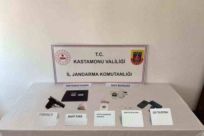 kastamonuda-binlerce-sentetik-ecza-hapiyla-yakalanan-2-kisi-tutuklandi