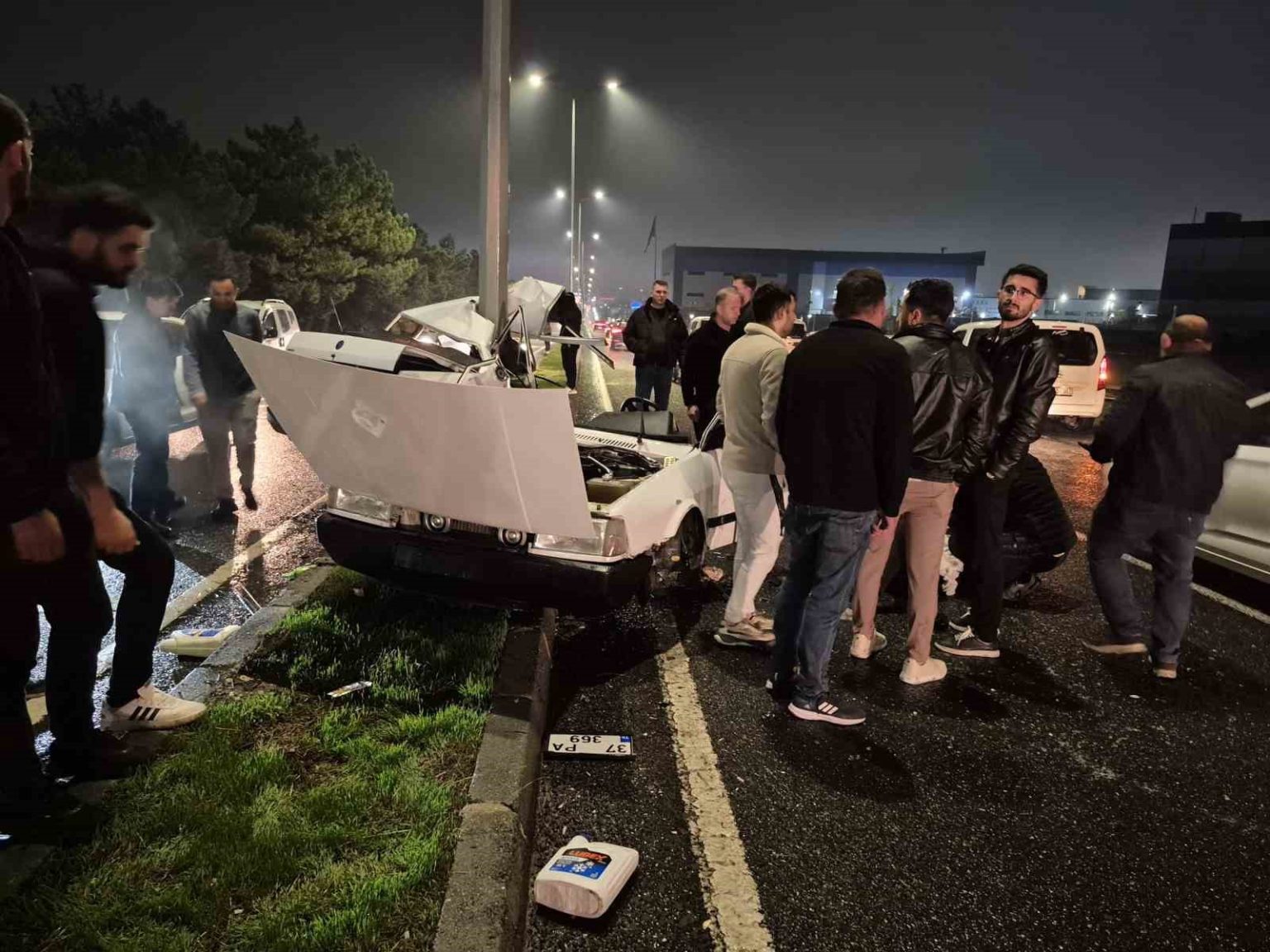 kazada-fiat-tofas-ortadan-ikiye-ayrildi-1-yarali