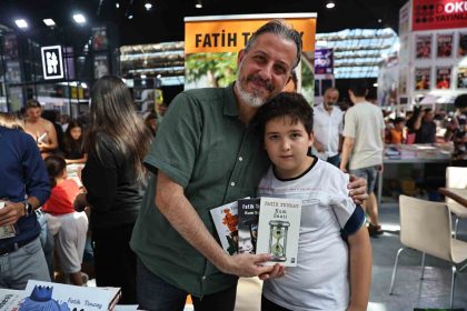 kitap-tutkunlari-antalya-kitap-fuarinda-bulusmaya-devam-ediyor