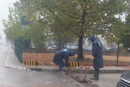 manisa-buyuksehir-ve-maski-ekipleri-yagmur-icin-sahada