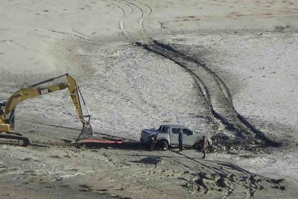meke-golunde-batakliga-saplanan-araci-kurtarma-operasyonu